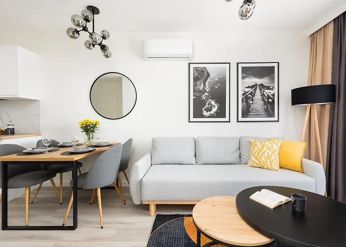 Stylowe y Z Parkingiem I Balkonem W Kołobrzegu By Noclegi Renters